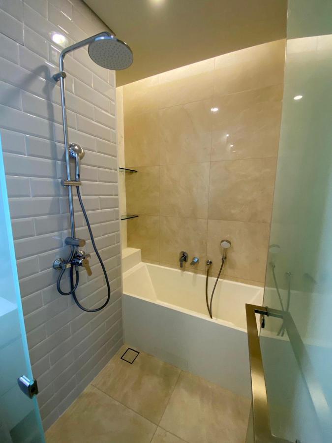 2 Bedroom Luxury Apartment 3 Min Walk From Bts Ekkamai Bangkok Esterno foto