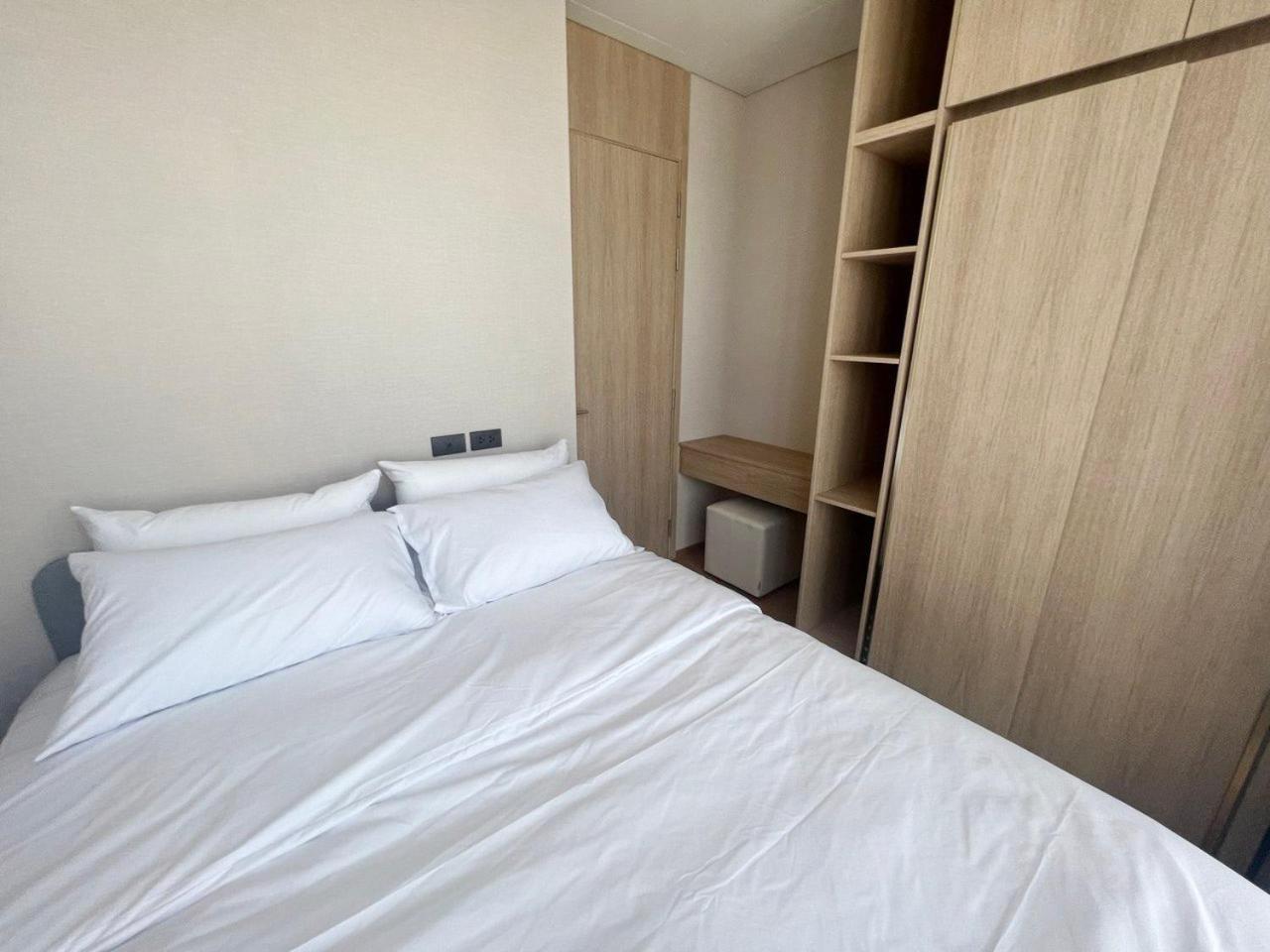 2 Bedroom Luxury Apartment 3 Min Walk From Bts Ekkamai Bangkok Esterno foto