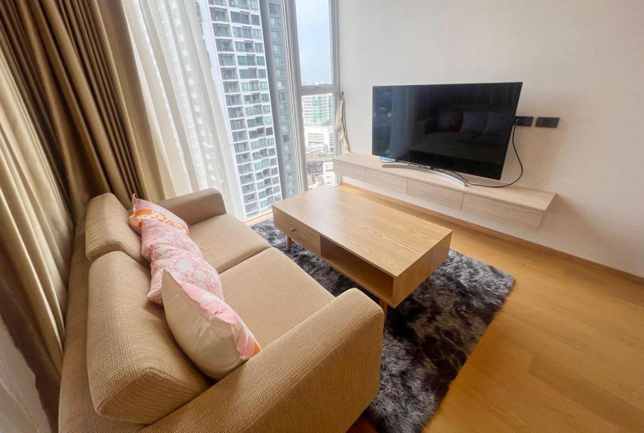 2 Bedroom Luxury Apartment 3 Min Walk From Bts Ekkamai Bangkok Esterno foto